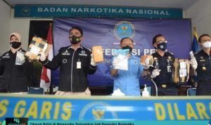 Template berita 600 oknum polisi pengedar narkotika