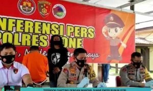 Template berita 141 Tepergok Chatting dengan Mantan, Suami Emosi Bunuh Istri