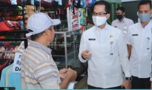 JELANG LEBARAN, BUPATI KUDUS MINTA PENGUNJUNG PASAR TAAT PROTOKOL KESEHATAN