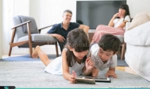 DAMPAK NEGATIF KECANDUAN GADGET PADA ANAK