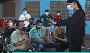 GANJAR LAKUKAN PENGECEKAN PENANGANAN COVID-19 DI KABUPATEN CILACAP