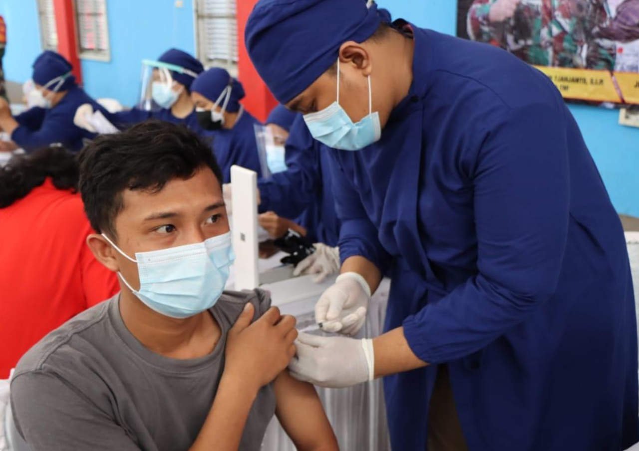 VAKSINASI DI KOTA PEKALONGAN CAPAI 44,44 PERSEN