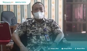 Disperindag Pati Tunda Pakai Aplikasi PeduliLindungi di Pasar Tradisional