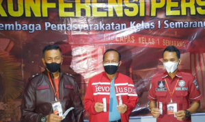Penyelundupan Pil Koplo melalui Lemparan Tembok Luar Digagalkan Petugas Lapas Semarang Penyelundupan Pil Koplo melalui Lemparan Tembok Luar Digagalkan Petugas Lapas Semarang