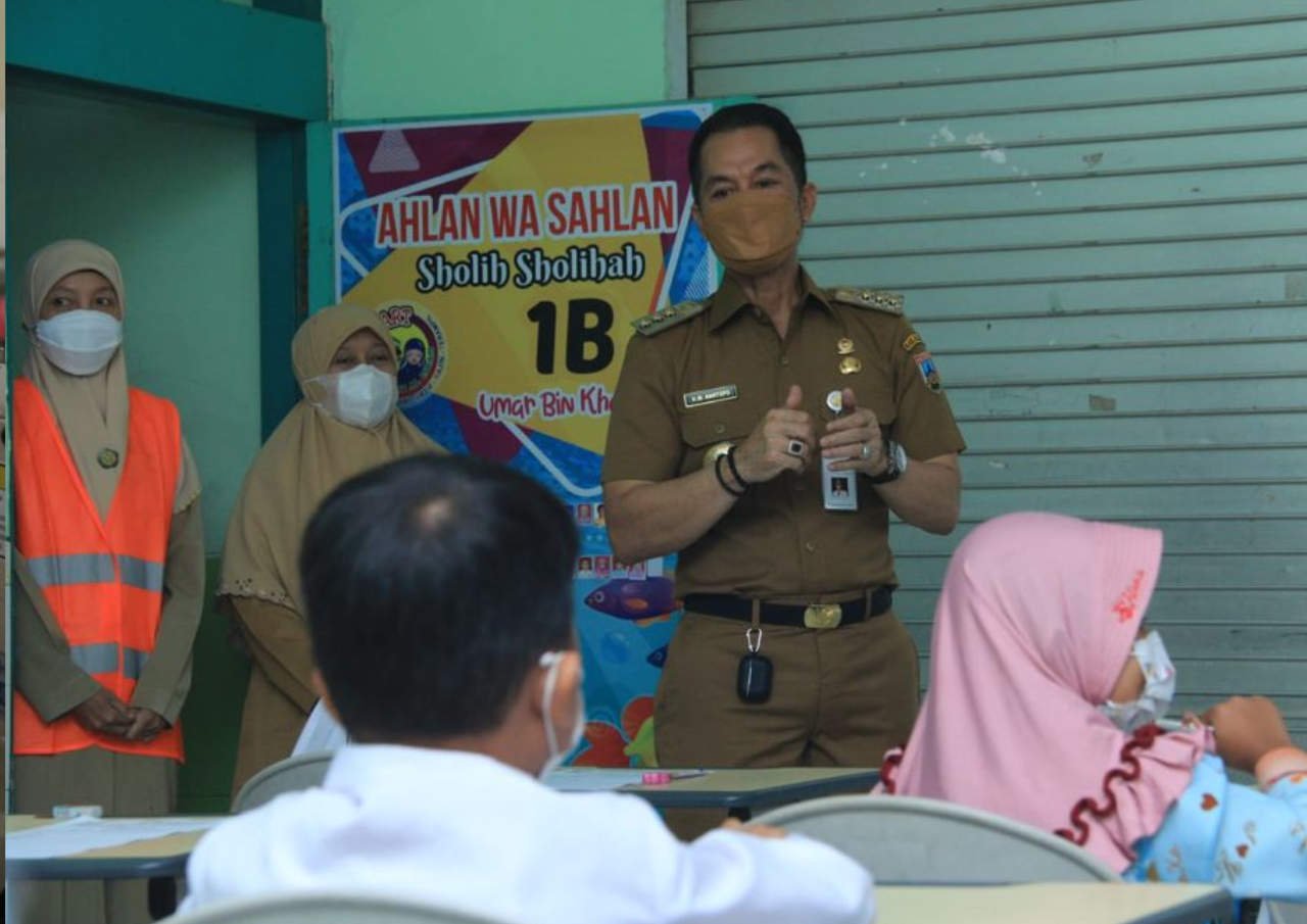 TINJAU PTM, BUPATI KUDUS TEGASKAN SEKOLAH WAJIB PUNYA SOP PROTOKOL KESEHATAN