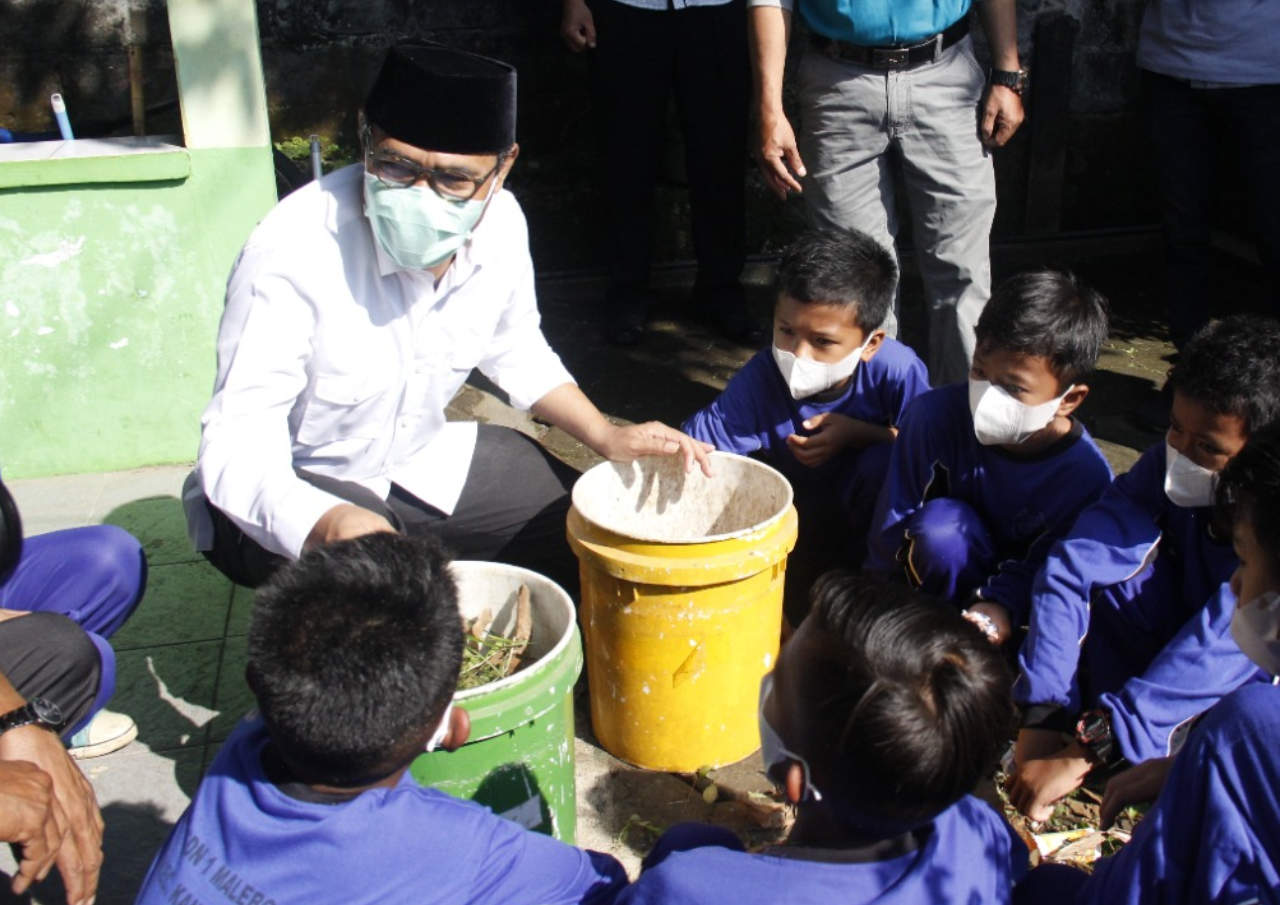 World Cleanup Day, Pelajar di Temanggung Diberikan Edukasi Pemilahan Sampah