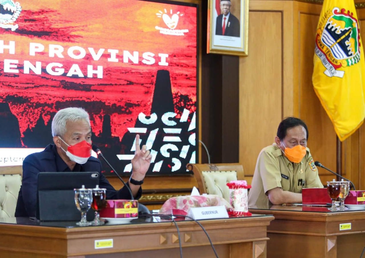 Respon Evaluasi PTM, Ganjar Minta Vaksinasi Remaja Dipercepat