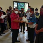 7798 WARGA TERDAMPAK LUAPAN RAWA PENING TERIMA BANTUAN