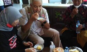 PONG BLOSOK, MAKANAN KHAS PULAU PARANG KARIMUNJAWA