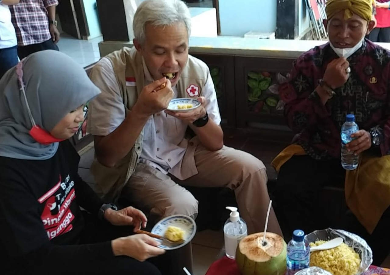 PONG BLOSOK, MAKANAN KHAS PULAU PARANG KARIMUNJAWA