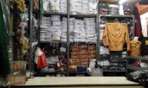 Wacana PTM Bergulir, Penjual Baju Seragam Sekolah Kebanjiran Order