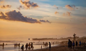 Bule Masuk Bali Harus Punya Asuransi Rp 1 Miliar Begini Penjelasan Sandiaga Uno