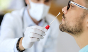 Dibalik Akal-akalan Aturan Tes PCR untuk Mengambil ‘Kesempatan dalam Kesempitan’