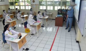 Pemkot Surabaya Siapkan 46 Ribu Seragam Sekolah Bagi MBR
