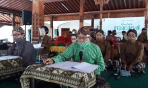 HUT Ke-265 Yogyakarta Dimeriahkan dengan Pertunjukan Seni Sastra Macapat HUT Ke-265 Yogyakarta Dimeriahkan dengan Pertunjukan Seni Sastra Macapat
