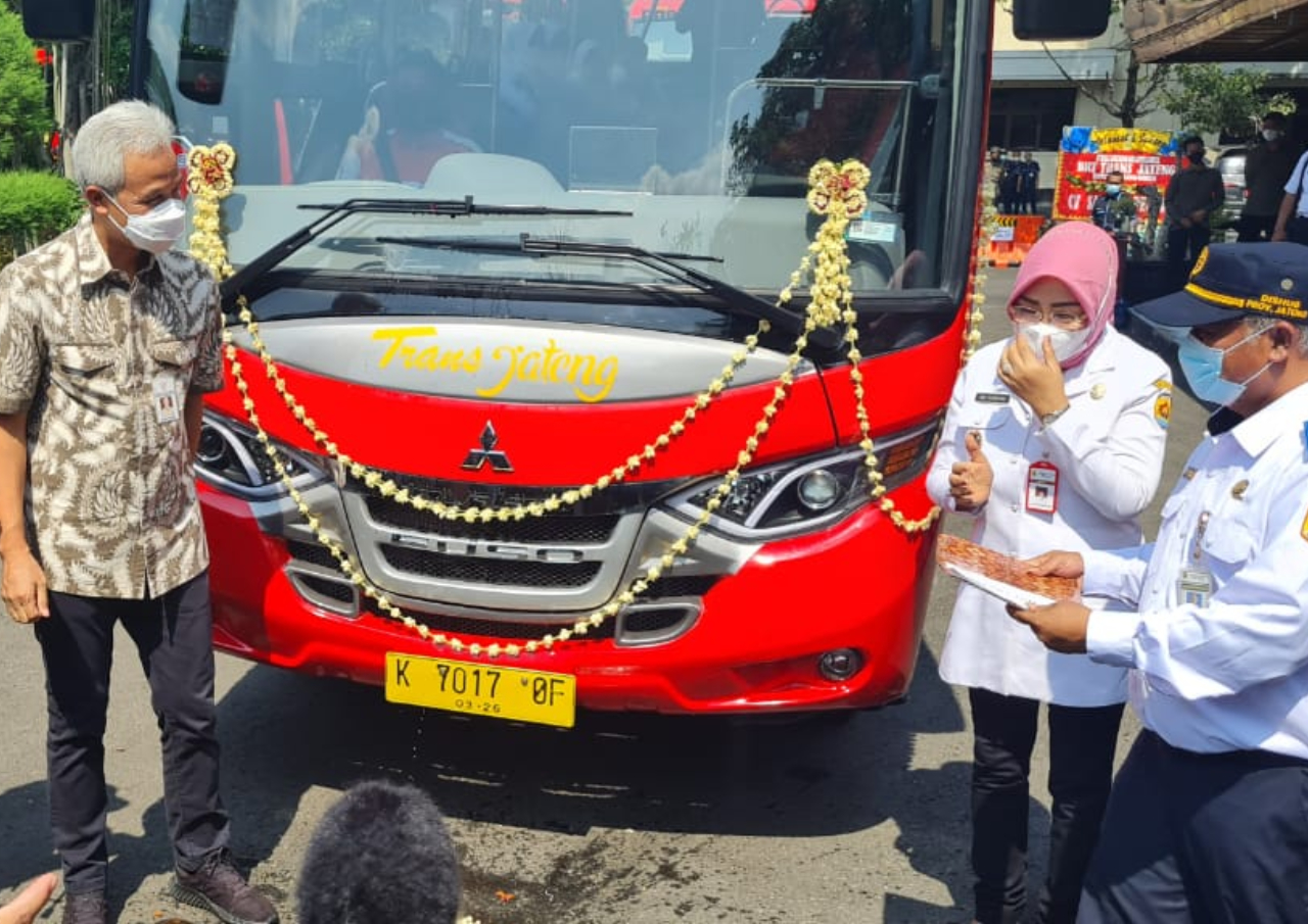bus trans jateng rute semarang-grobogan resmi diluncurkan