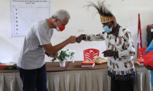 Kunjungi Jayapura, Ganjar Tawarkan Kerjasama Desa Jateng-Papua