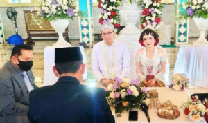 Abu Janda Resmi Menikah, Jenderal TNI Purnawiraman Jadi Saksi Abu Janda Resmi Menikah, Jenderal TNI Purnawiraman Jadi Saksi