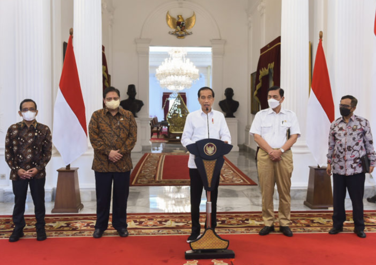 Ditolak MK, Jokowi Tegaskan Pemerintah Segera Perbaiki UU Cipta Kerja