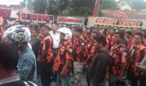 Ormas Pancasial sedang saling bentrok Ormas Pancasial sedang saling bentrok