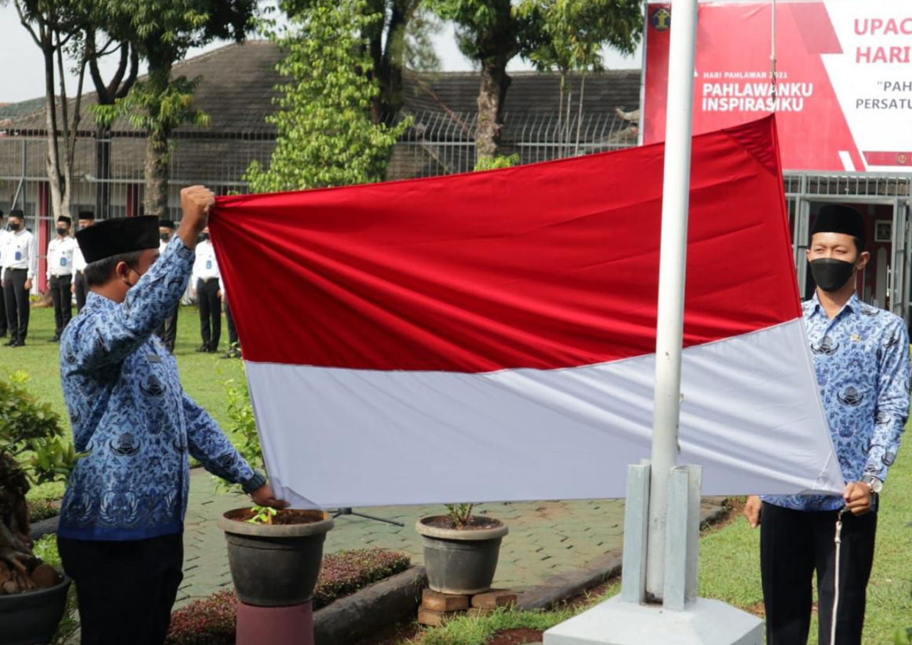 Peringati Hari Pahlawan, Paduan Suara Narapidana Lapas Semarang Nyanyikan Lagu Perjuangan  