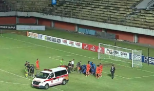 Pemain Persiraja Terkapar Usai Laga Hadapi Persib Bandung