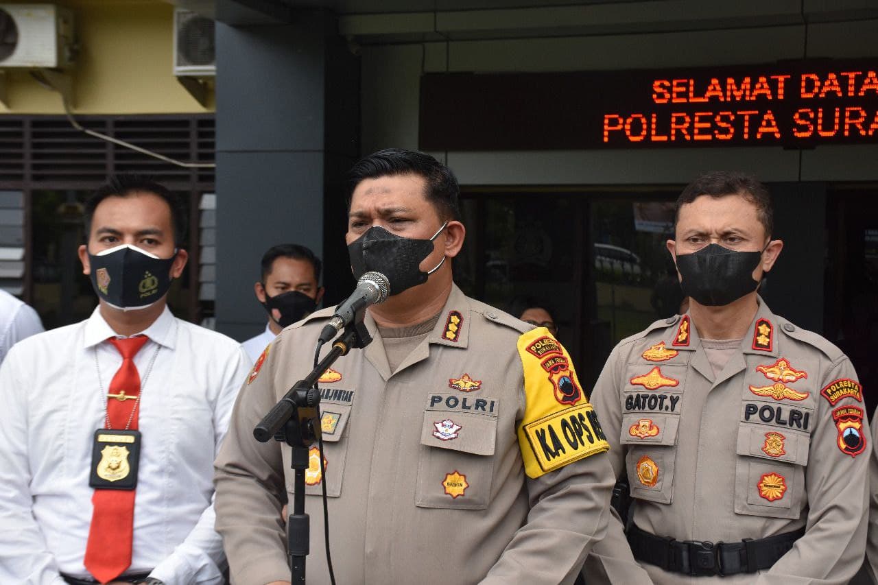 Kapolresta Surakarta, Kombes Pol Ade Safri Simanjuntak saat menyampaikan keterangan