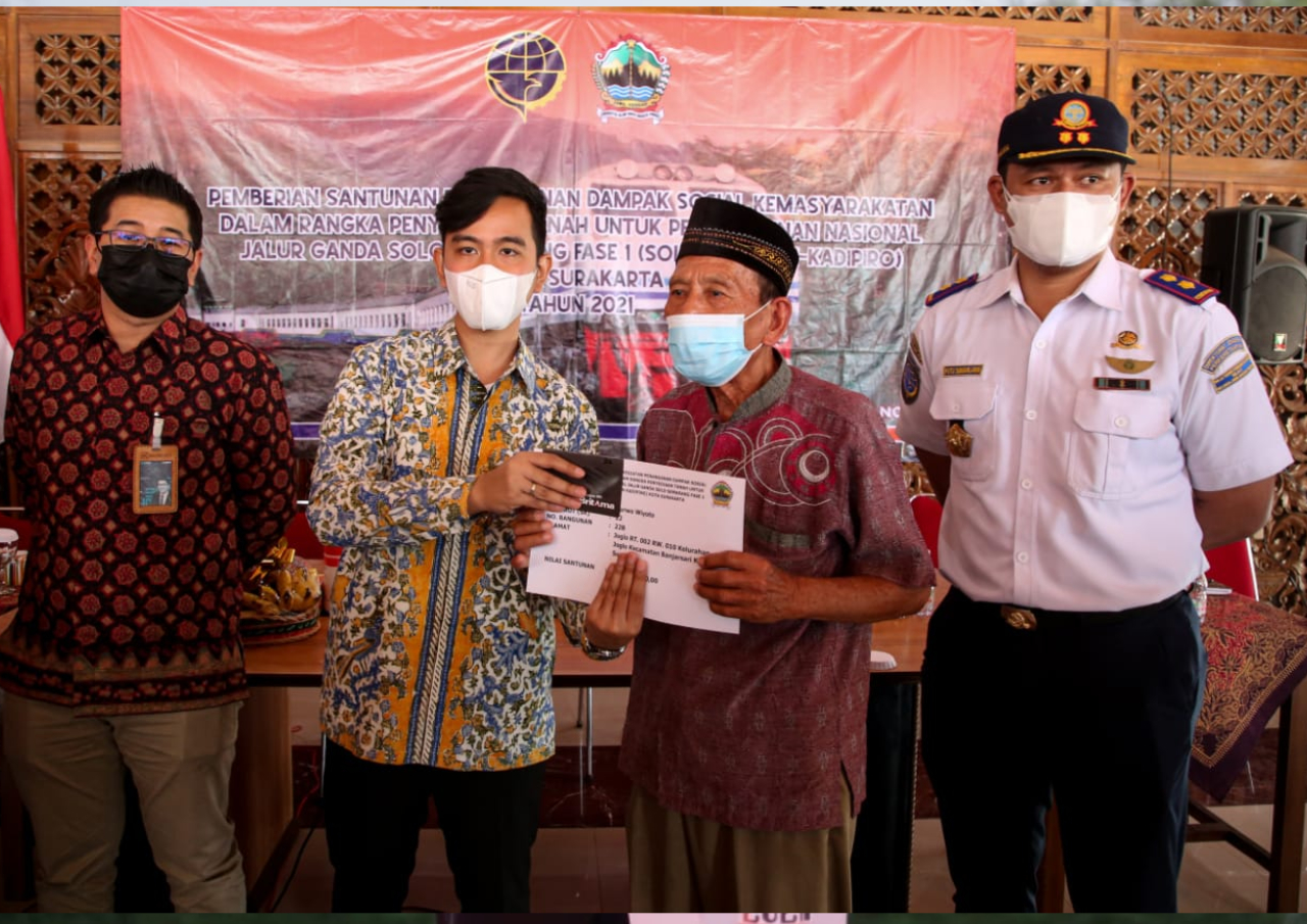 Santunan Warga Terdampak Pembangunan Nasional Jalur Ganda Solo-Semarang Mulai Disalurkan