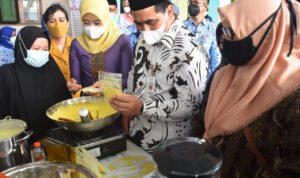 Tekan Angka Kemiskinan, Masyarakat Diajarkan Budidaya Kunyit Tekan Angka Kemiskinan, Masyarakat Diajarkan Budidaya Kunyit