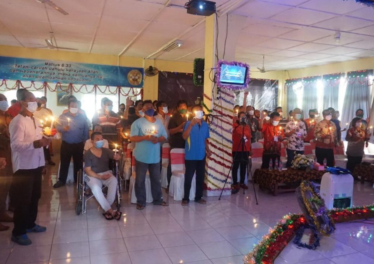 Penuhi Hak Beragama Warga Binaan, Lapas Semarang Rayakan Ibadah Natal
