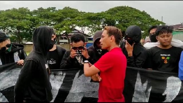 Suporter PSM Lakukan Unjuk Rasa Tuntut Manajemen Berbenah