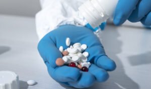 Kemenkes Pastikan Obat Covid-19 Akan Didatangkan 2022 Awal Kemenkes Pastikan Obat Covid-19 Akan Didatangkan 2022 Awal