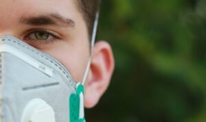 Peneliti Tetapkan 3 Jenis Masker Efektif Cegah Penularan Omicron