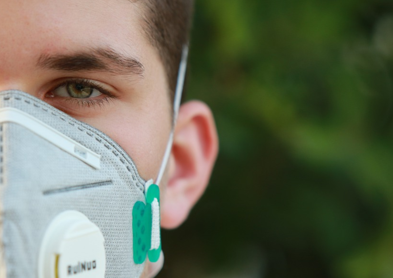 Peneliti Tetapkan 3 Jenis Masker Efektif Cegah Penularan Omicron