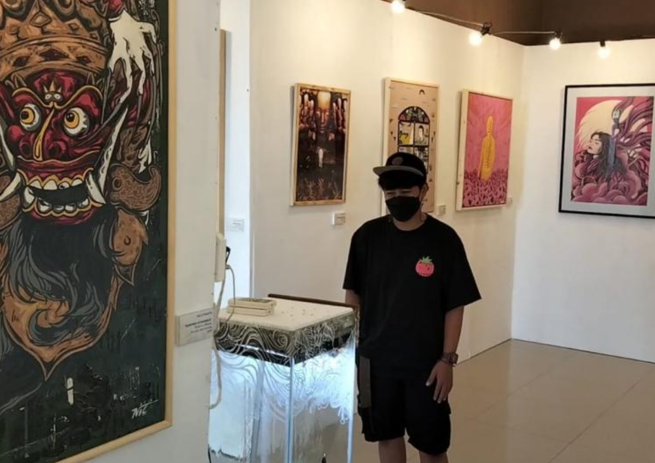 Belasan Pelaku Seni Rupa Pamerkan Karya di Galery Batik Rifaiyah Batang