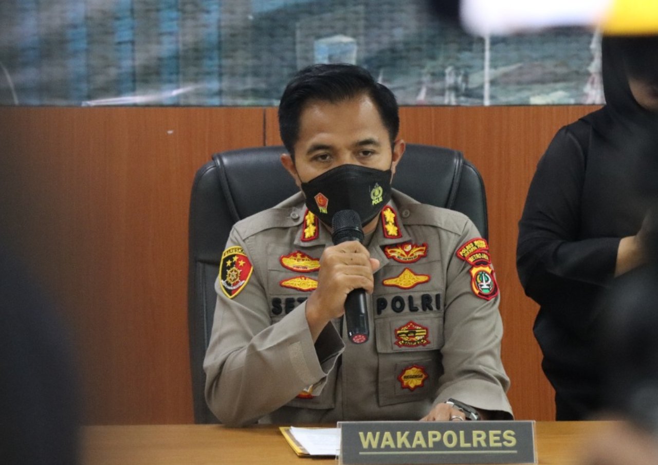 Polisi Segel Ruko dan Lahan Tanpa Izin Yang Dikuasai Ormas