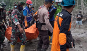 Erupsi Gunung Semeru, 22 Korban Meninggal Dunia Erupsi Gunung Semeru, 22 Korban Meninggal Dunia