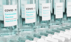 vaksin dosis ketiga berbayar dan gratis