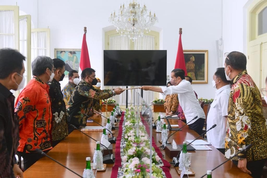 Tim Seleksi Calon Anggota KPU dan Bawaslu Sampaikan Laporan ke Presiden