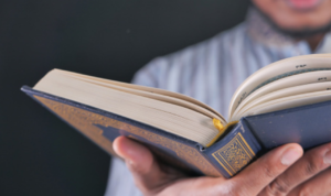 Firman Allah Menceritakan Malaikat Malik hingga Siksa Neraka dalam Surat Az Zukhruf