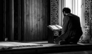 Amalan Surat Al Waqiah dan Waktu Terbaik Membacanya