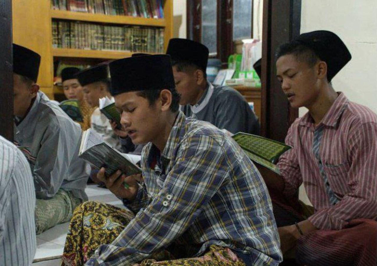 Jenuh Sekolah Online, Siswa di Rembang Pilih Mondok Jenuh Sekolah Online, Siswa di Rembang Pilih Mondok