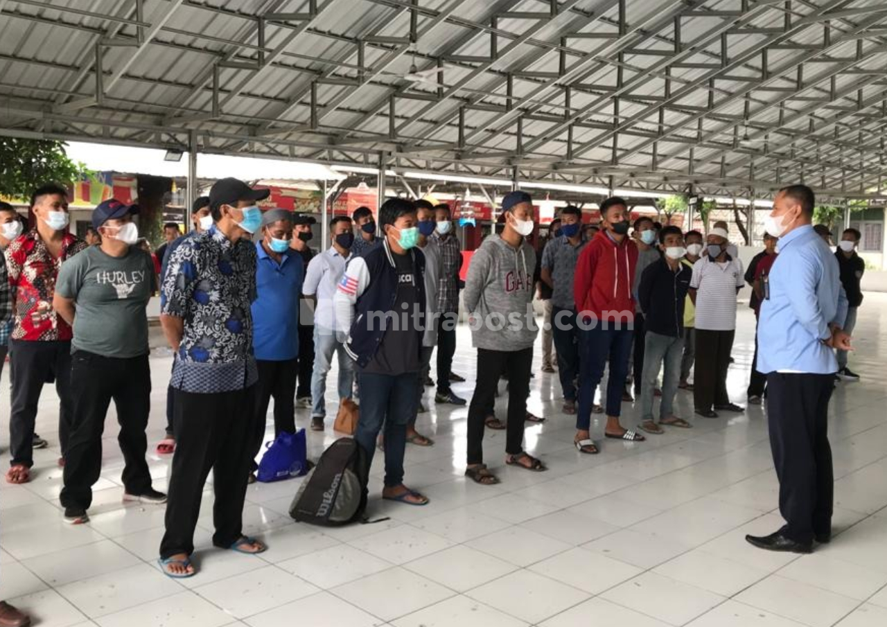 Puluhan Napi Lapas Kelas I Semarang Terima Asimilasi Di Rumah