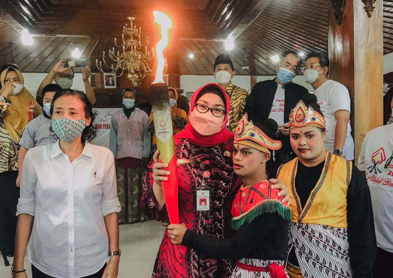 Sragen Jadi Kabupaten Ke-9 Terima Obor Pesonas