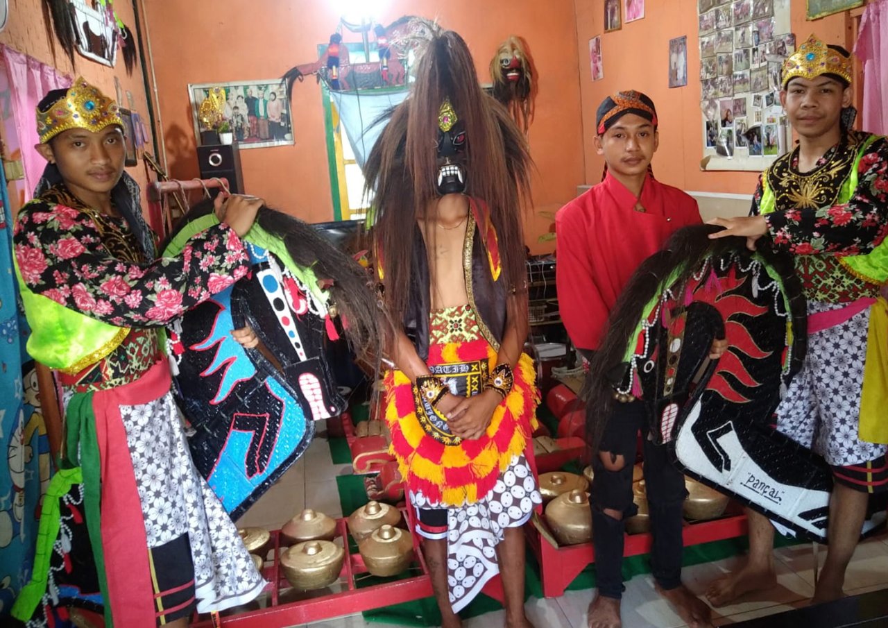 Pandemi, Seni Permainan Ebeg Tak Kunjung Digelar