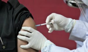 Kemenkes Akan Buka Opsi Vaksinasi Booster Setengah Dosis