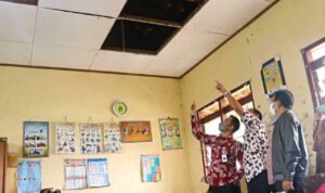 Atap ruang kelas SD Runtuh, Pemkab Kudus Segera Lakukan Rehabilitasi Atap ruang kelas SD Runtuh, Pemkab Kudus Segera Lakukan Rehabilitasi