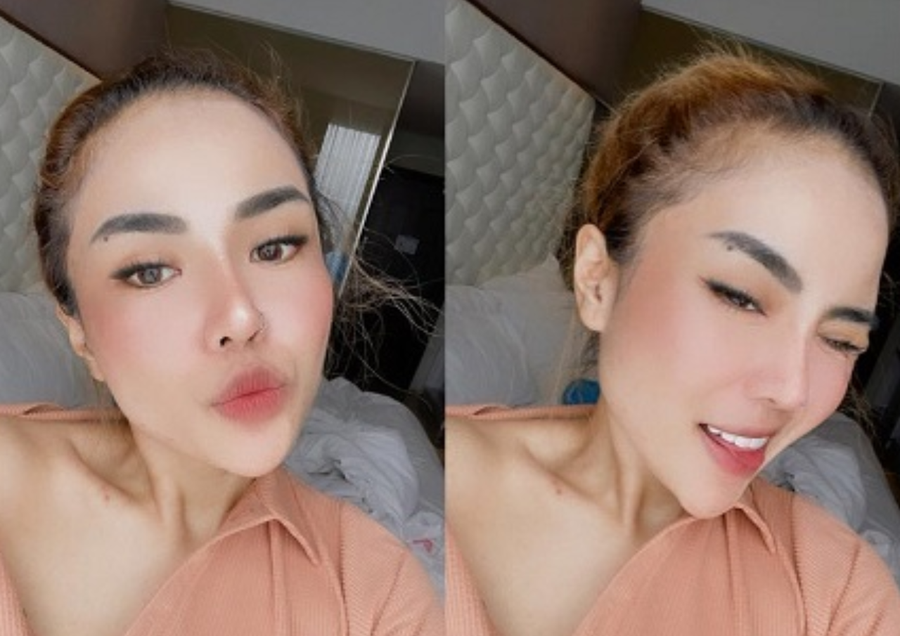 Artis Medina Zein Lepas Hijab