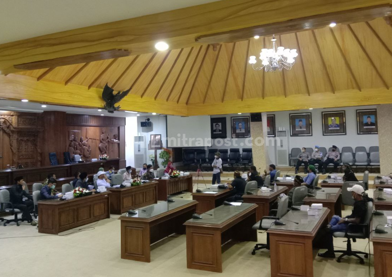 Lindu Aji Lakukan Audiensi Bersama DPRD Rembang Terkait Berdirinya PT HSK