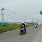 Jalan Pabrik Ramai, Kepala Desa Minta Petugas Keamanan ke Bupati Rembang